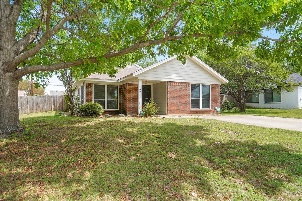6011 Hott Springs Drive, Arlington, TX 76001