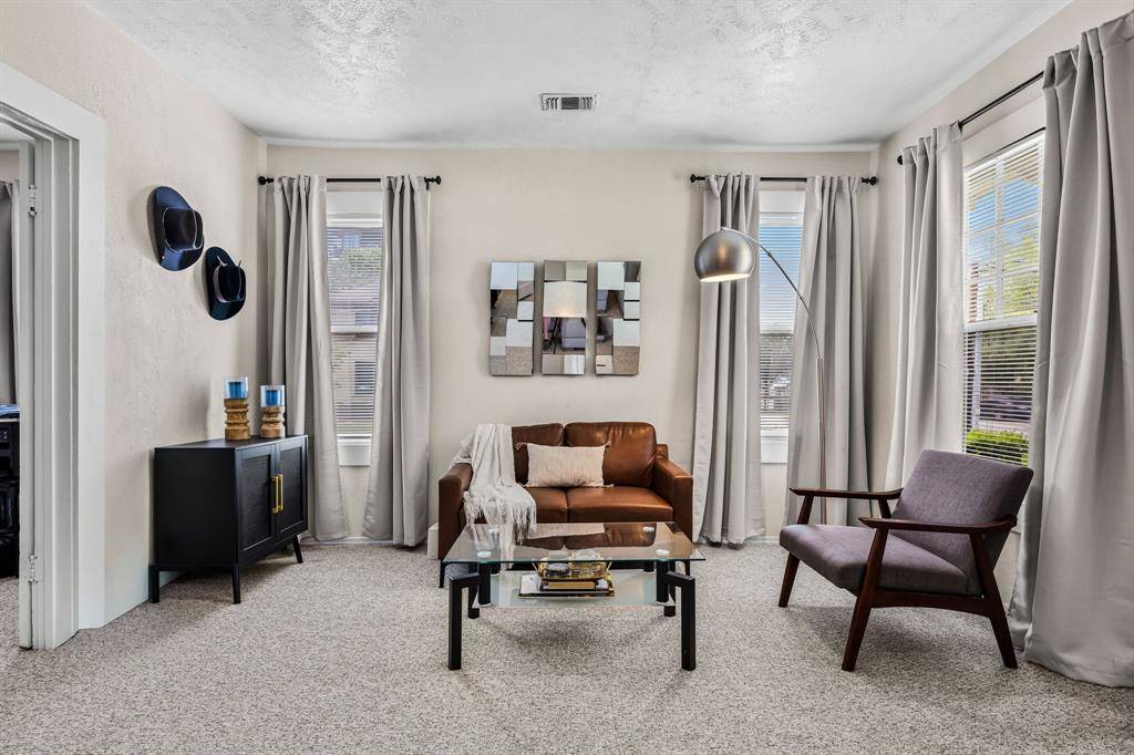 5802 Richmond Avenue, Dallas, TX 75206