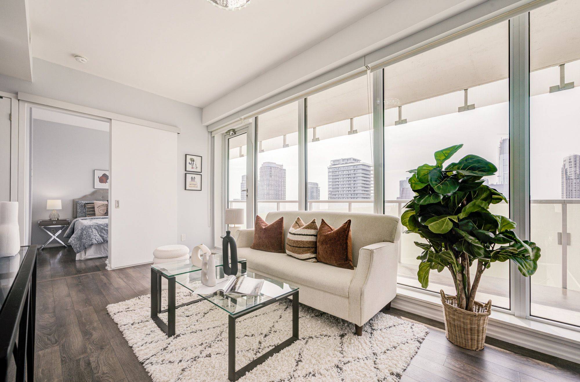 197 Yonge ST #3109, Toronto C08, ON M5B 1M4