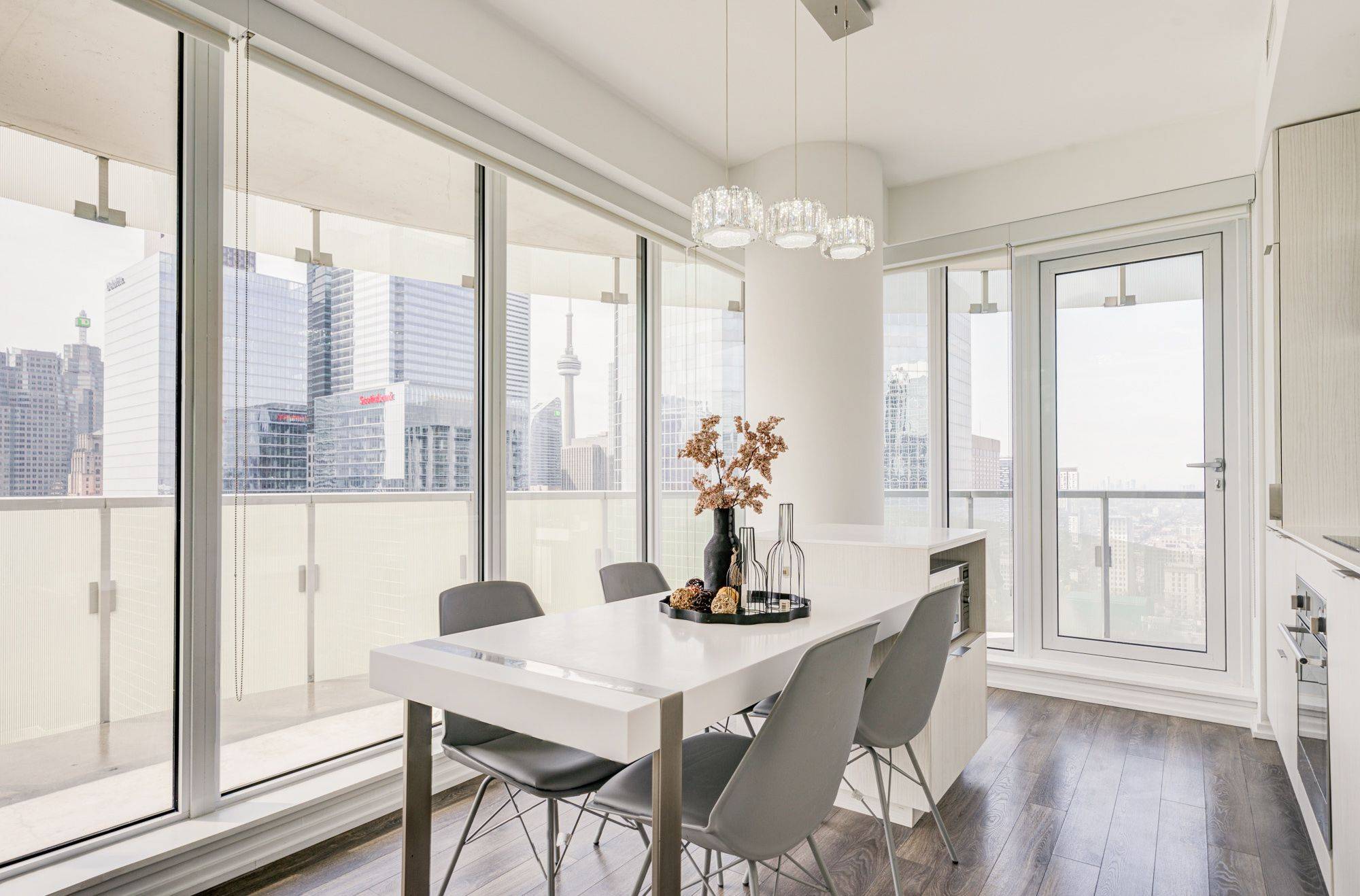 197 Yonge ST #3109, Toronto C08, ON M5B 1M4