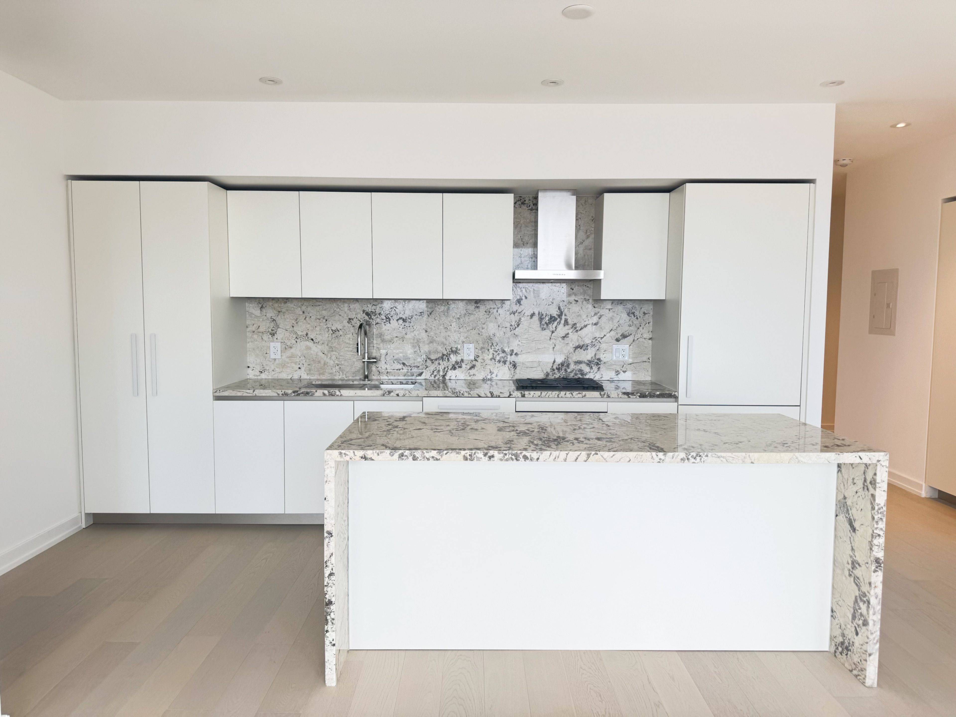 1315 Bay ST #1602, Toronto C02, ON M5R 0E4