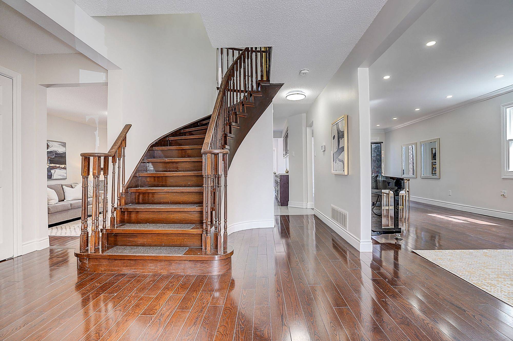 45 Stacey CRES, Markham, ON L3T 6Z7