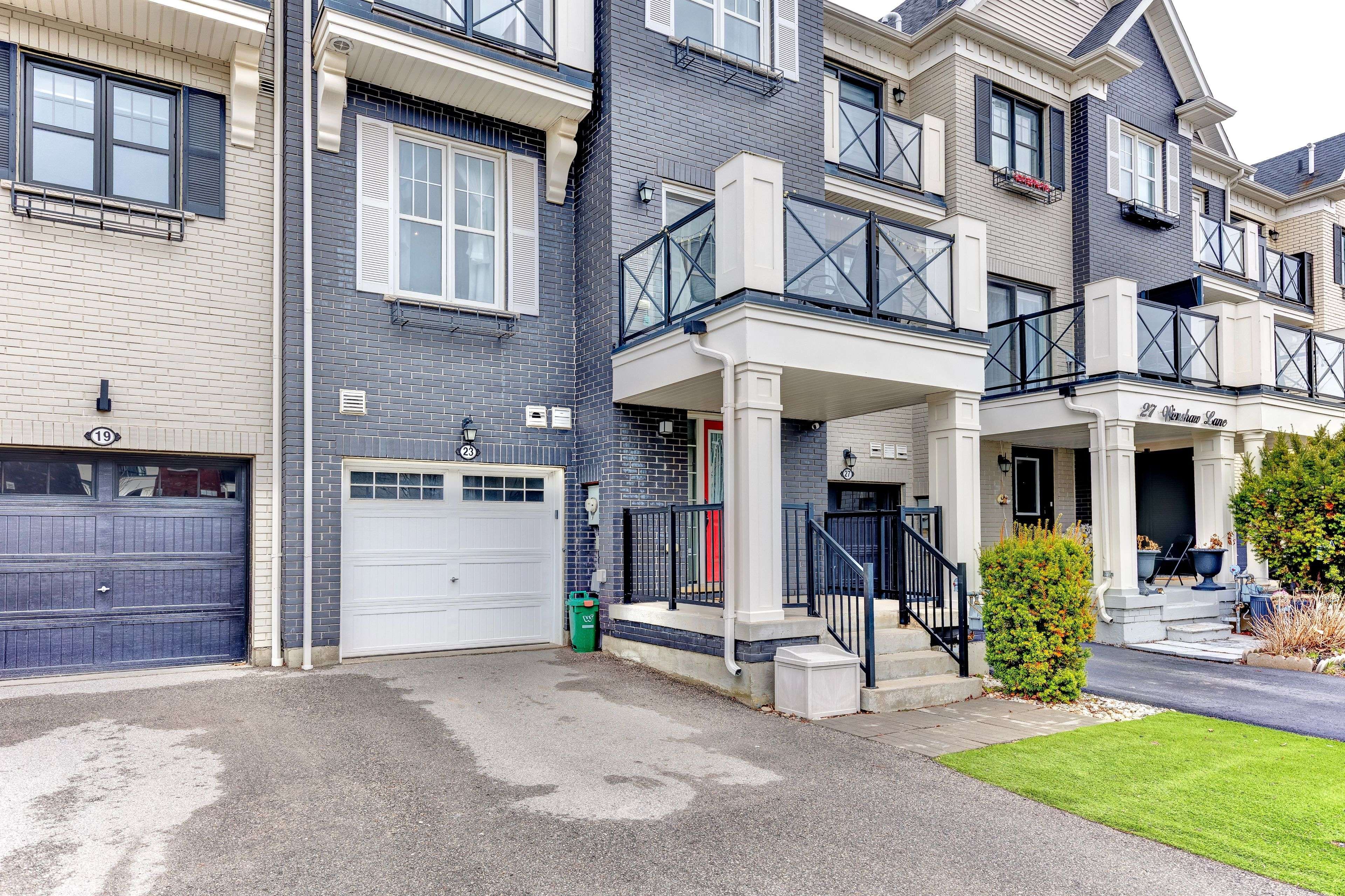 23 Wimshaw LN, Whitchurch-stouffville, ON L4A 1Y5