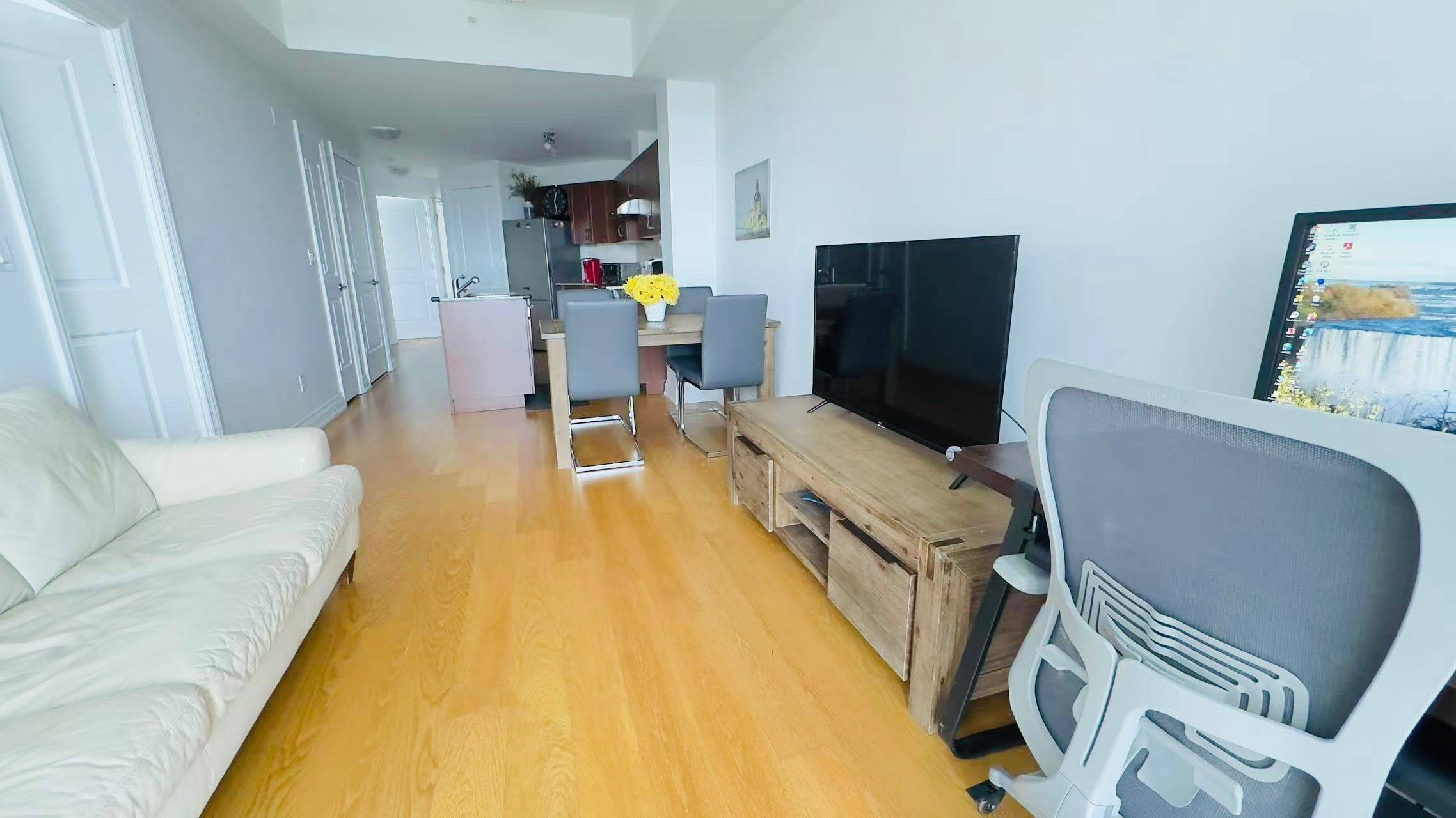 68 Main ST N #501, Markham, ON L3P 0N5