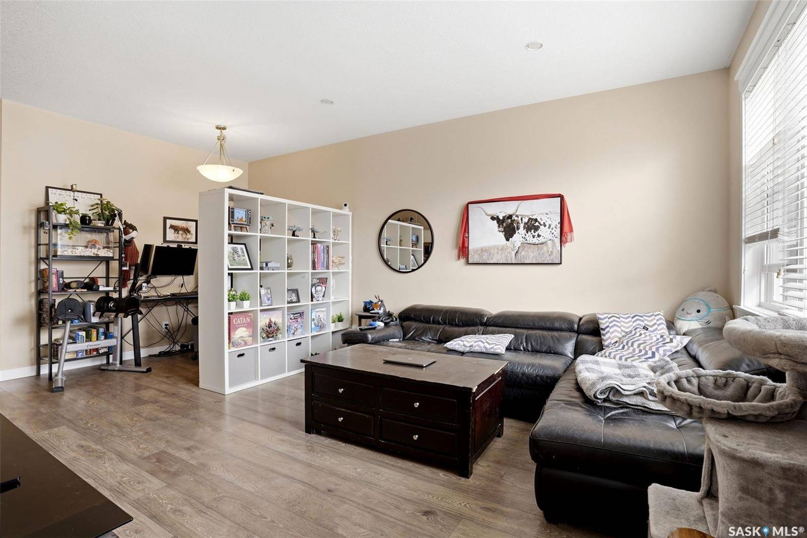 2542 McDonald STREET, Regina, SK S4N 2Z5