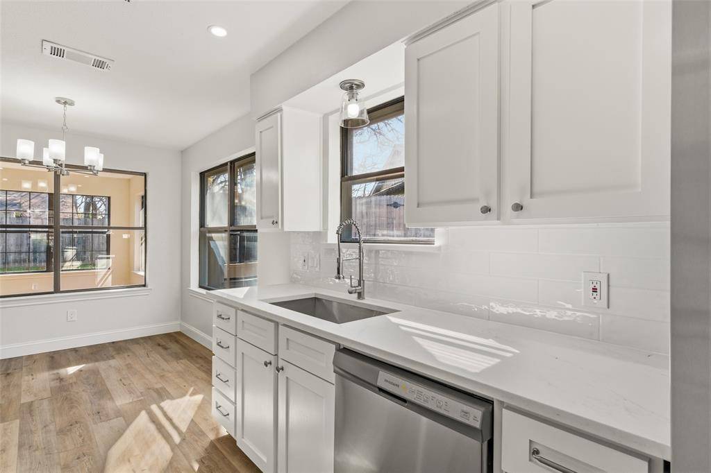 3801 Pleasant Wood Court, Arlington, TX 76016