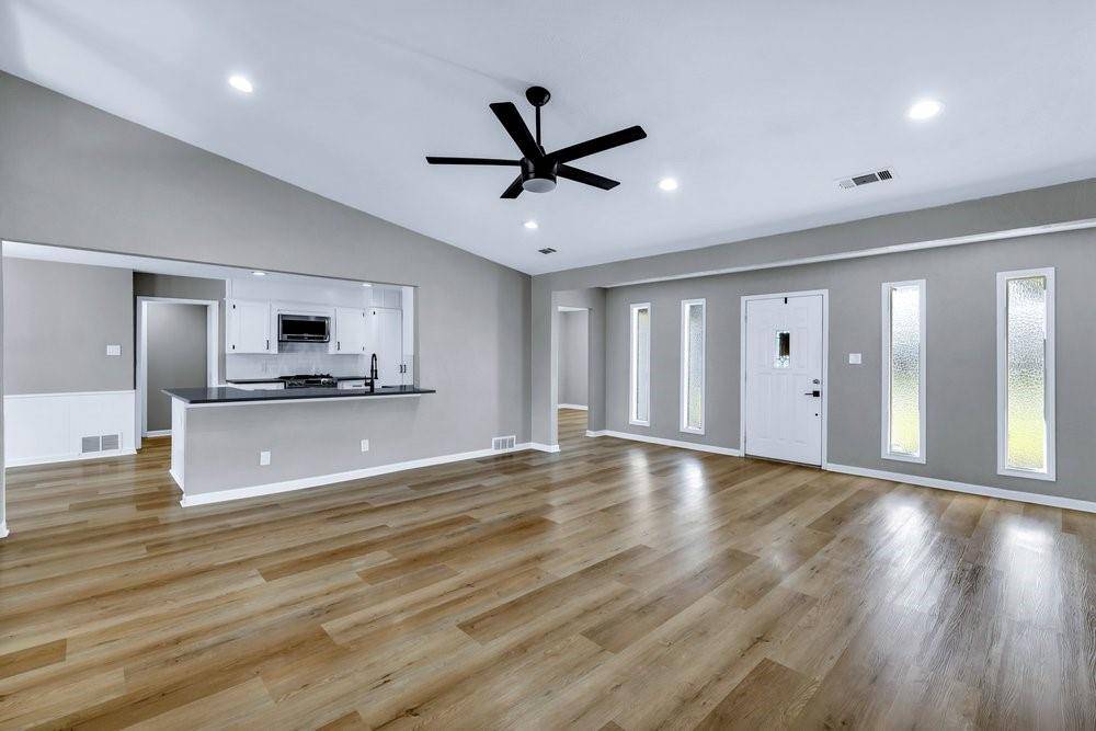 2809 Wood Wind Drive, Pantego, TX 76013