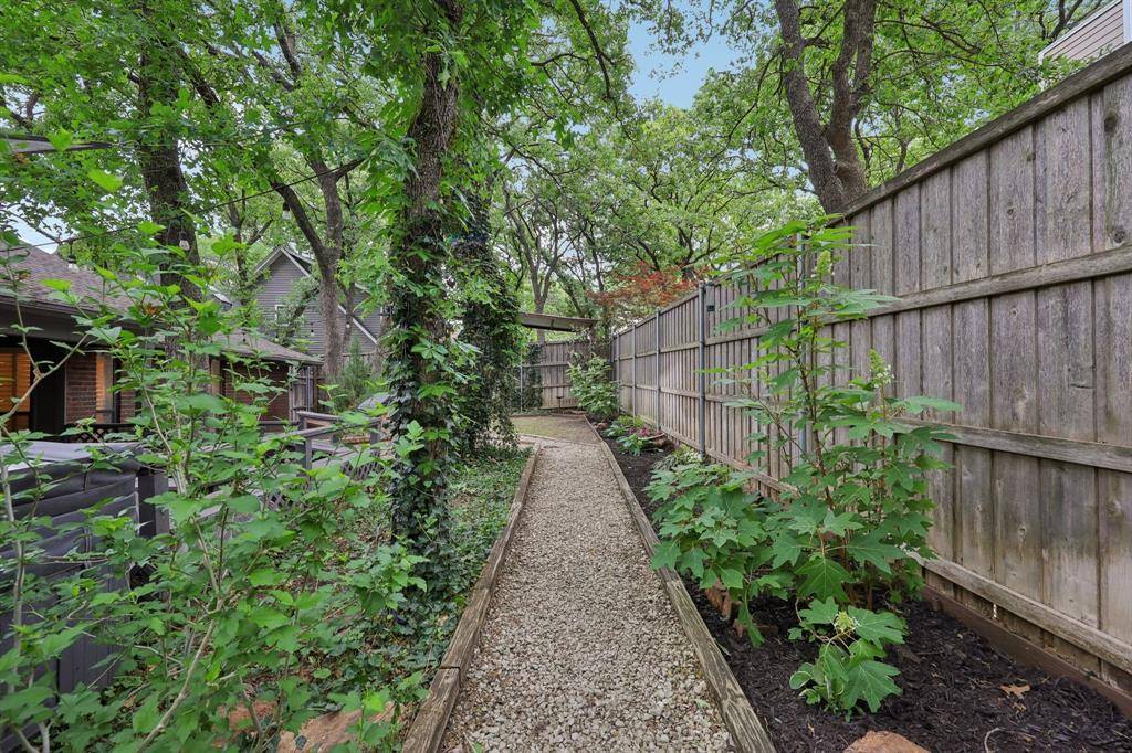 2161 Steeplewood Drive, Grapevine, TX 76051