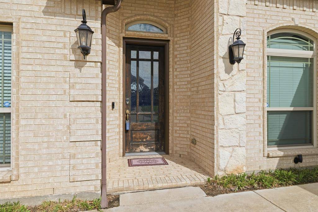 2614 Fair Oaks Avenue, Midlothian, TX 76065
