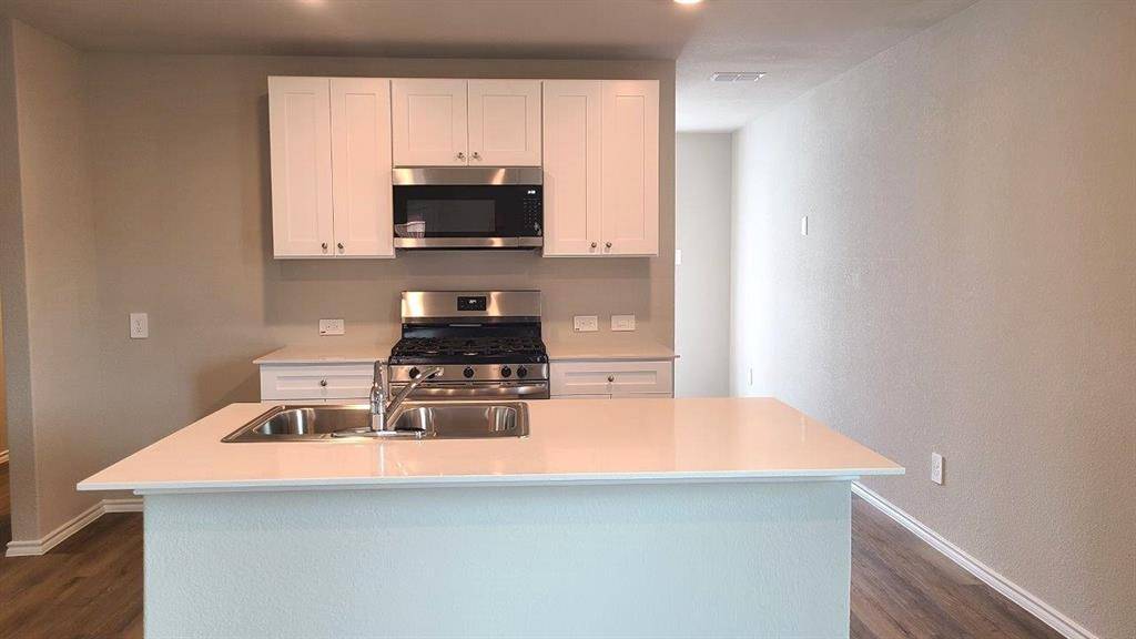 5420 CORDUROY Drive, Denton, TX 76249