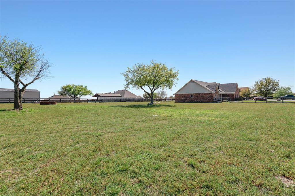 107 High View Court, Decatur, TX 76234