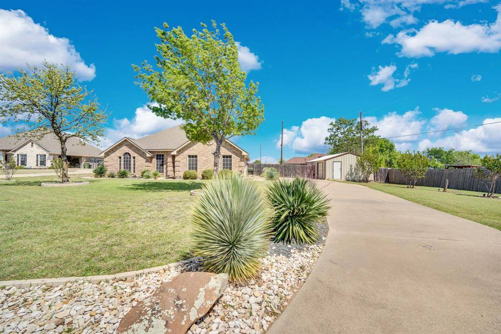 904 Martin, Italy, TX 76651