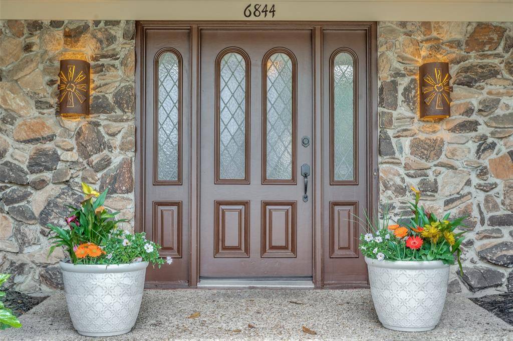 6844 Leameadow Drive, Dallas, TX 75248