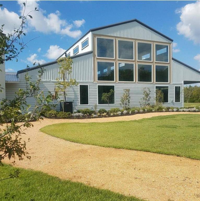 792 County Road 4945, Leonard, TX 75452