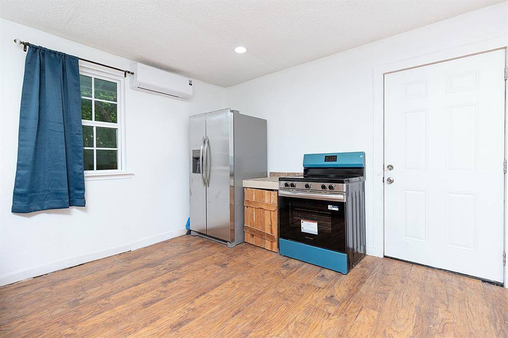 607 W 6th Street, Brady, TX 76825