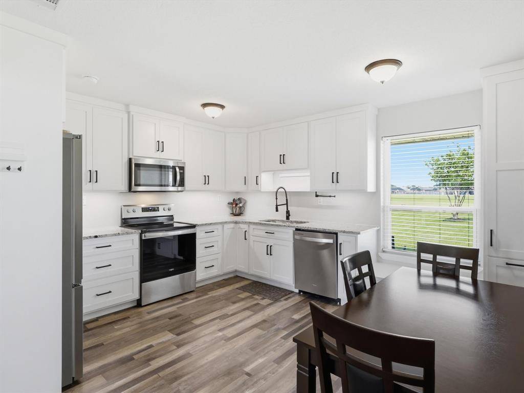 636 E Eubank Street, Mabank, TX 75147