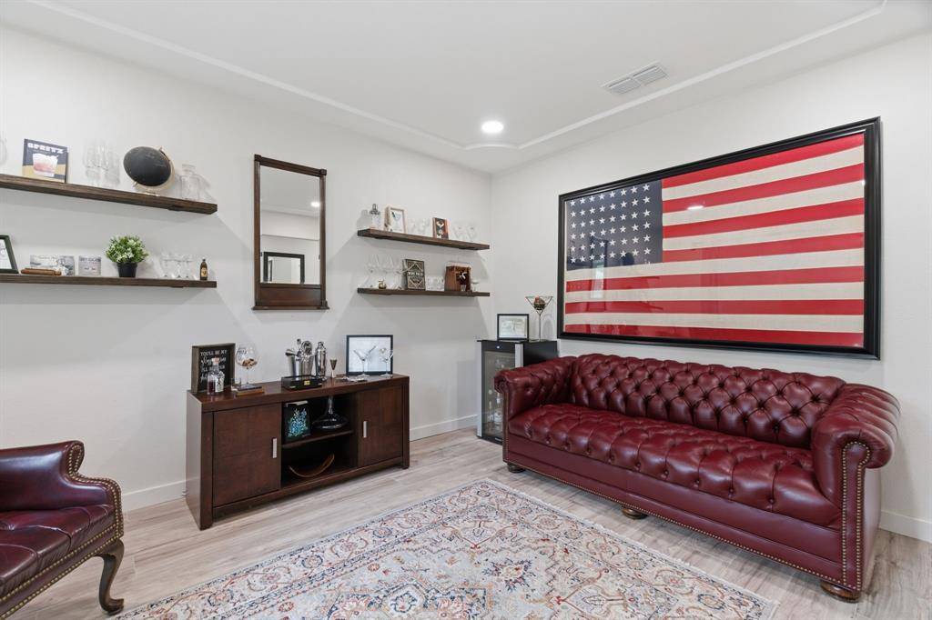 5718 Overridge Drive, Arlington, TX 76017