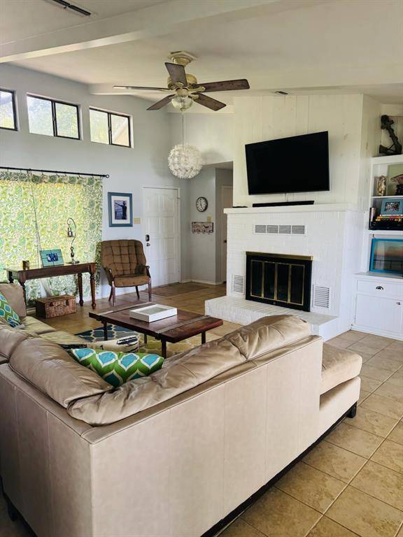 116 Camino Robles Street, Gun Barrel City, TX 75156