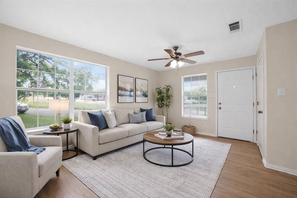 808 Park Street, Commerce, TX 75428