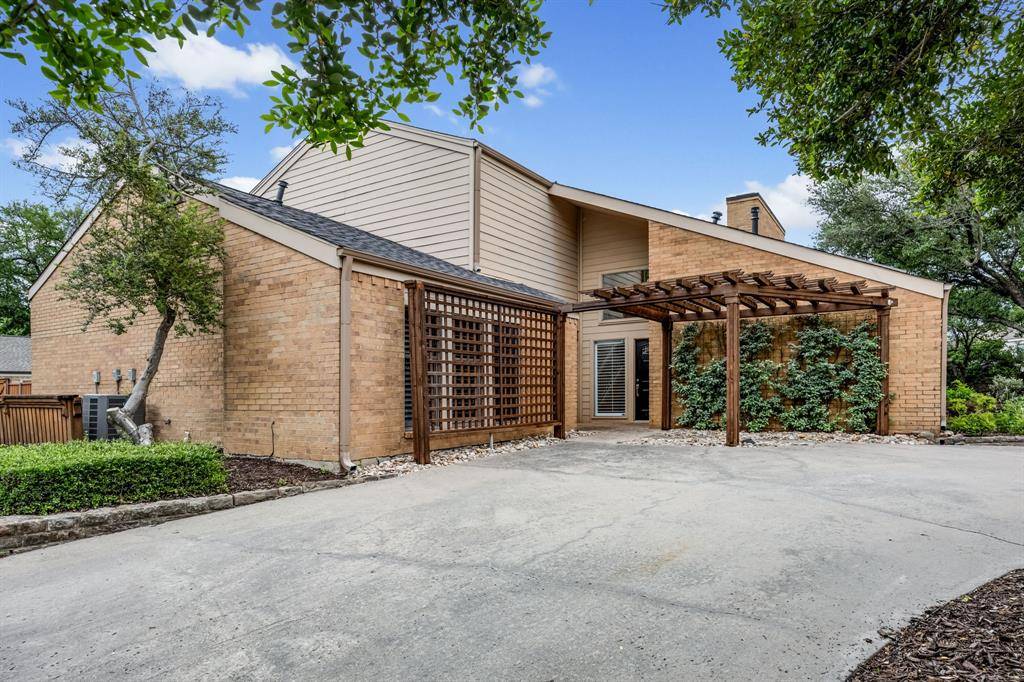 7168 Manor Oaks Drive, Dallas, TX 75248