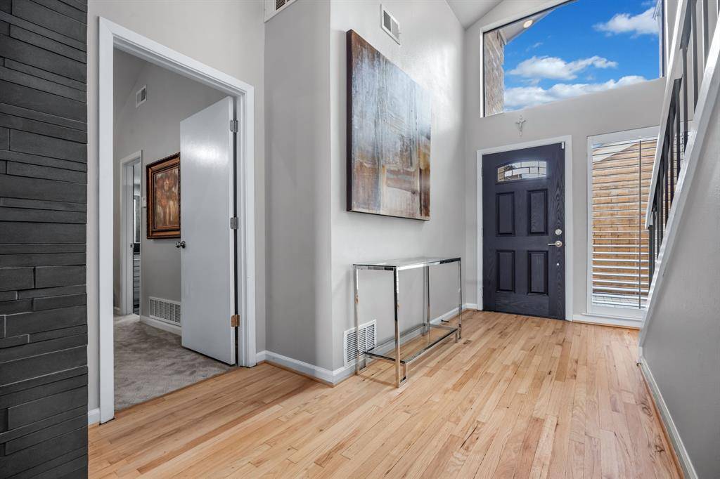 7168 Manor Oaks Drive, Dallas, TX 75248