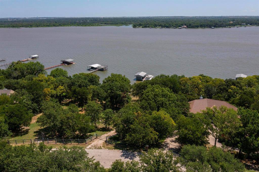6 Eagle Pointe, Azle, TX 76020