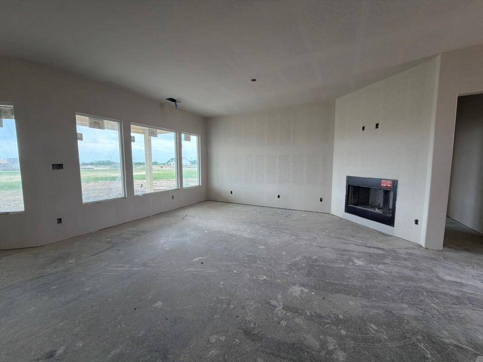 78 Aurora Avenue, Valley View, TX 76272