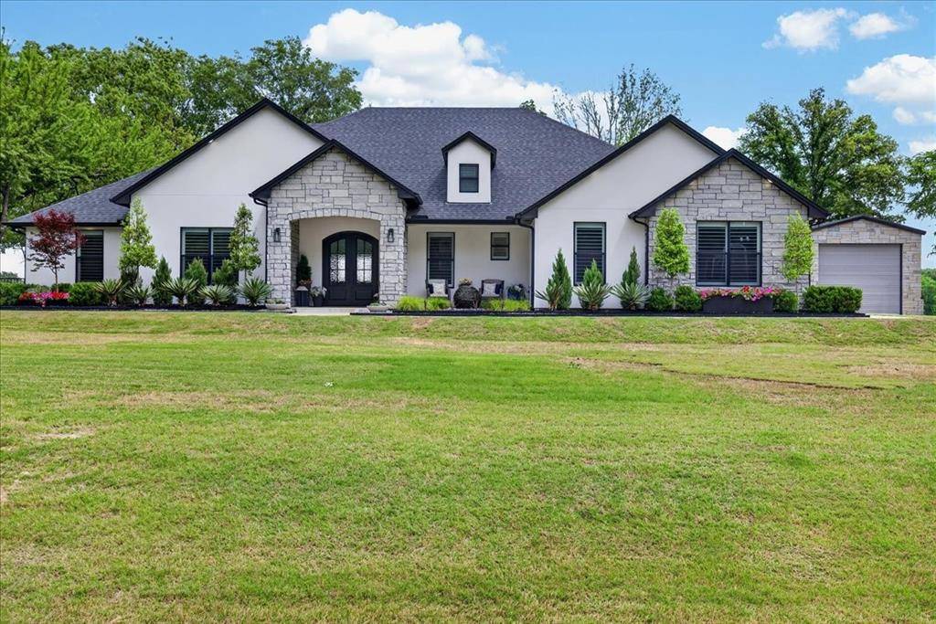 2044 Canyon Lake Road, Wills Point, TX 75169