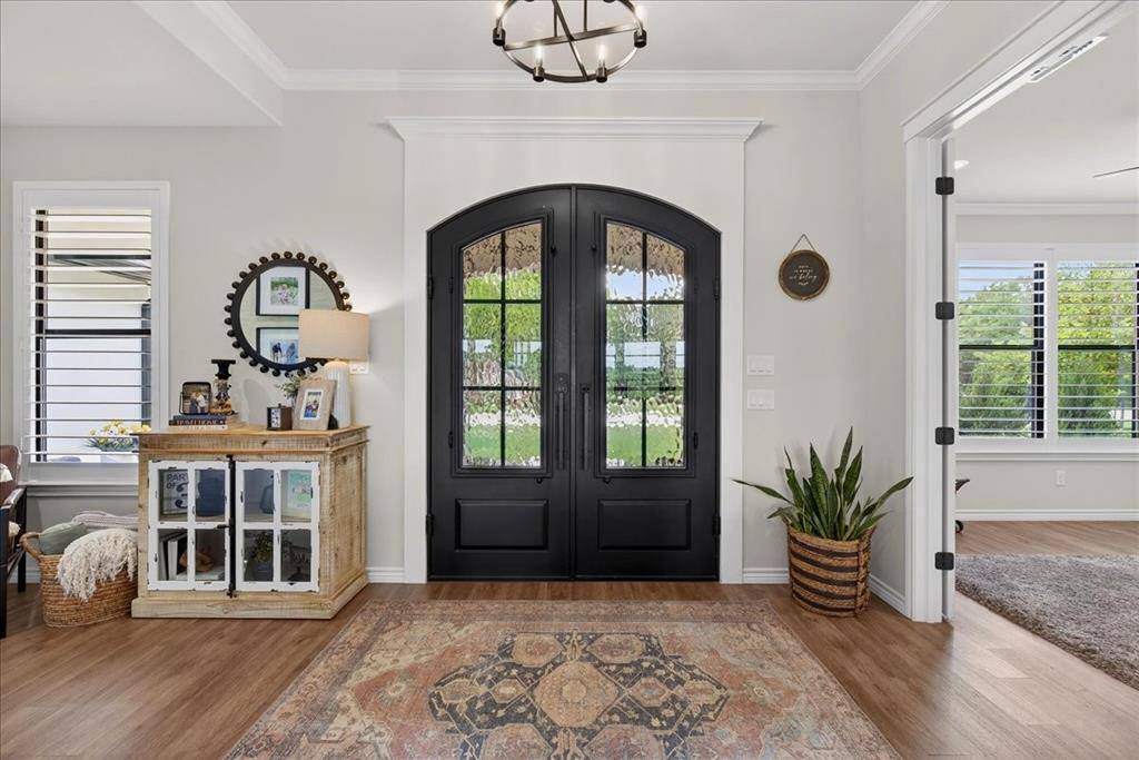 2044 Canyon Lake Road, Wills Point, TX 75169