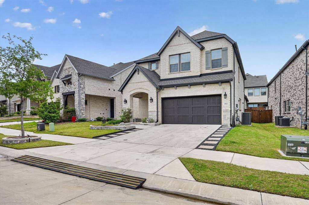 2512 Four Roses Drive, Lewisville, TX 75056