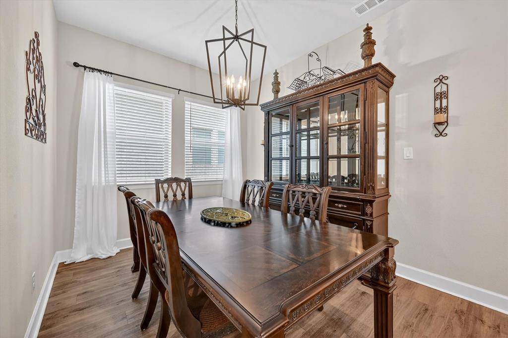 2512 Four Roses Drive, Lewisville, TX 75056