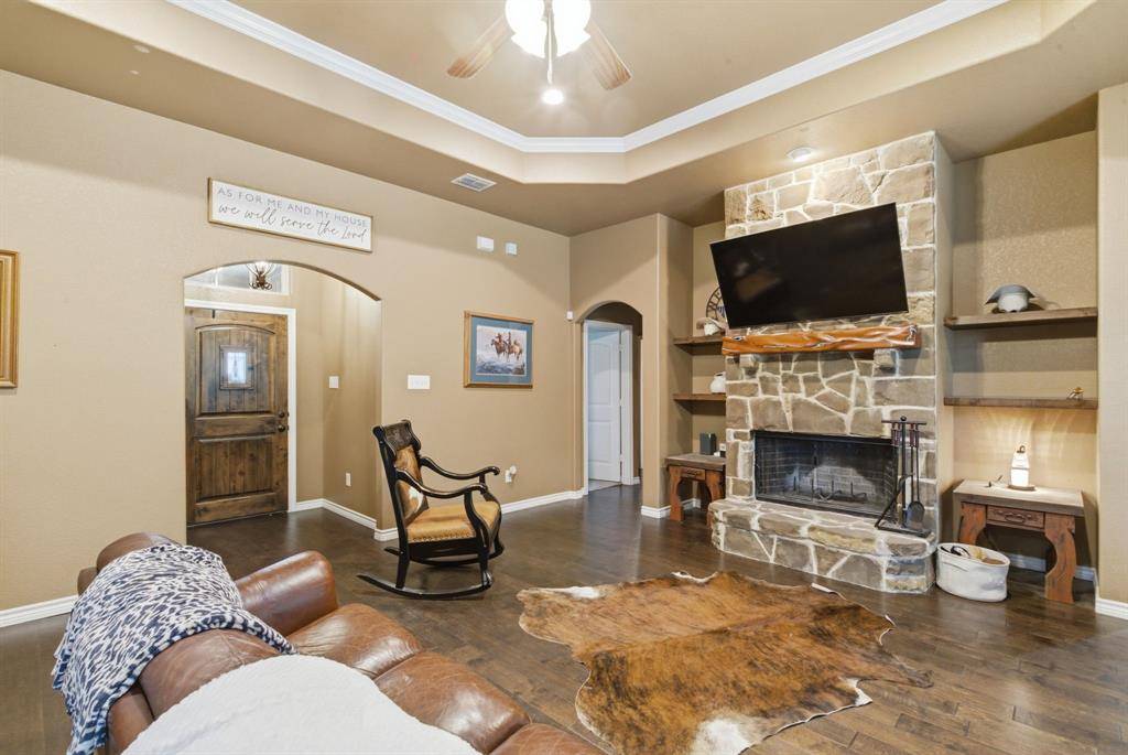 940 Elk Ridge Drive, Stephenville, TX 76401