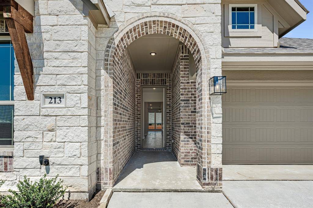 213 Seminole Trail, Alvarado, TX 76009
