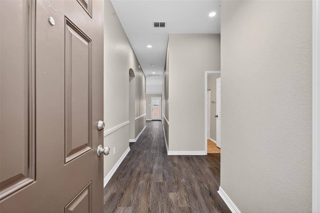 921 Bowie Drive, Lavon, TX 75166