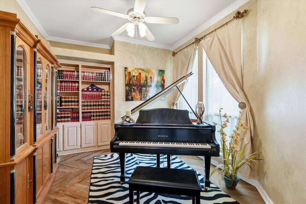 4717 Morris Heights Drive, Arlington, TX 76016