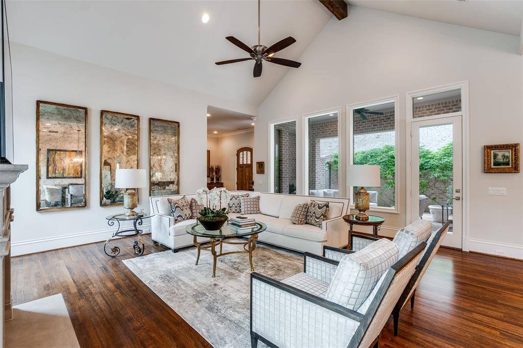 32 Fawn Wood Drive, Dallas, TX 75248