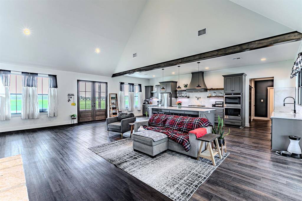 289 E Bell Road, Waco, TX 76705