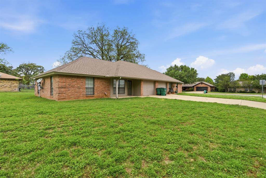 167 & 169 Ben Hogan Drive, Stephenville, TX 76401