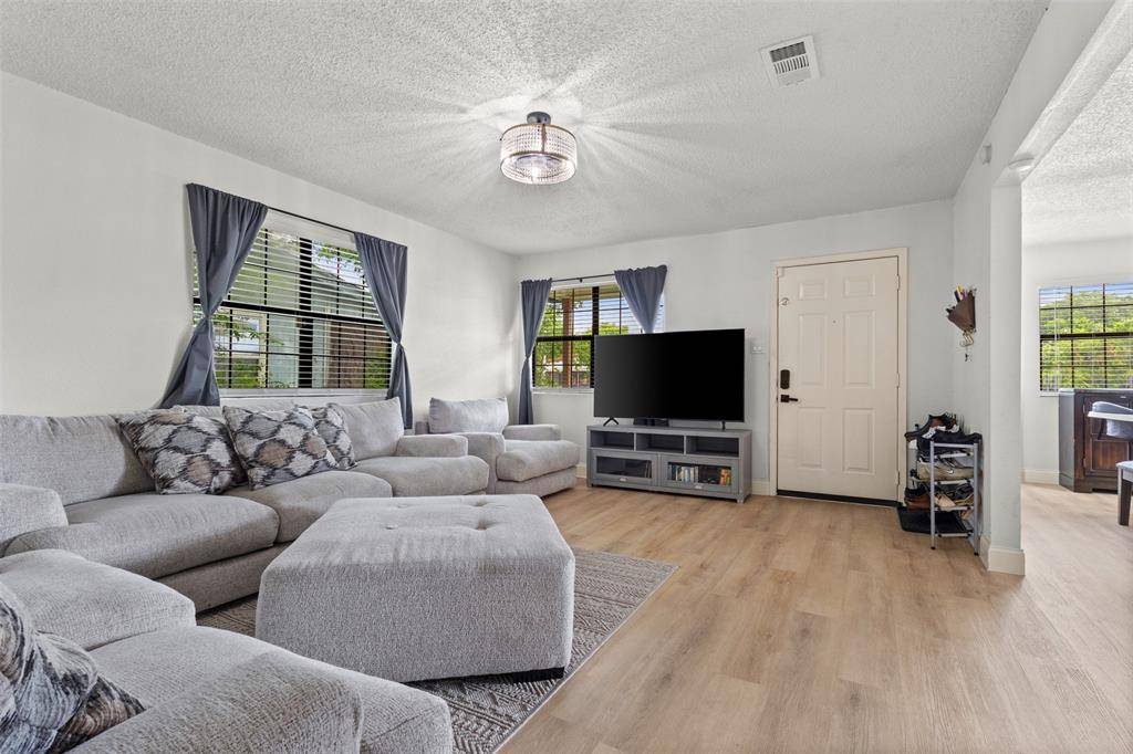 5418 Singleton Boulevard, Dallas, TX 75212