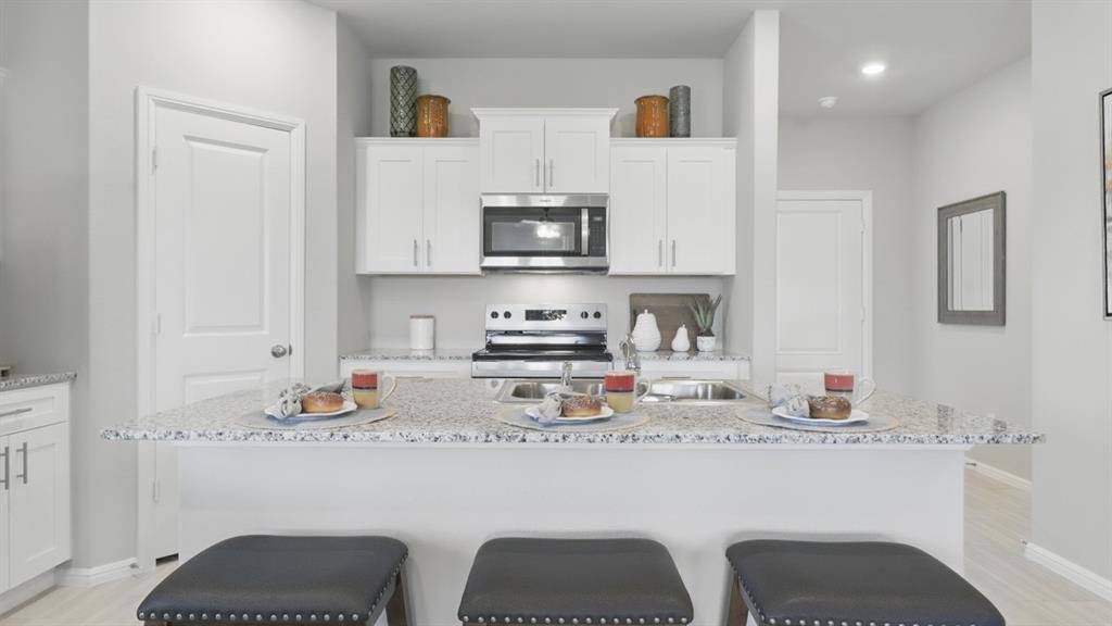 336 PECOS Drive, Azle, TX 76020