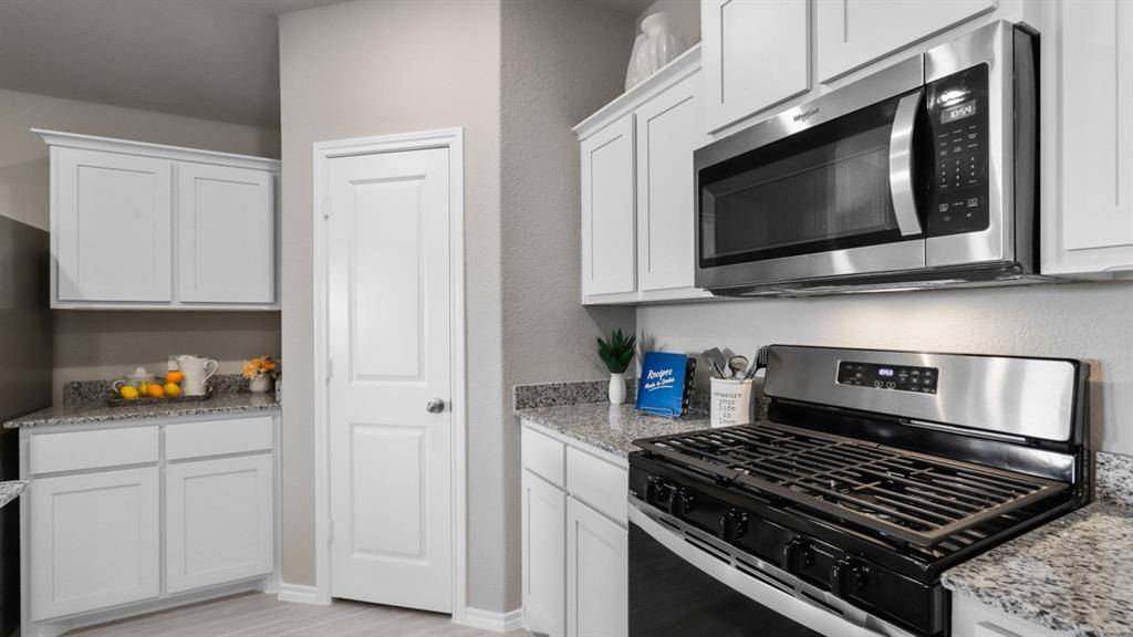 300 ARCHER Drive, Azle, TX 76020