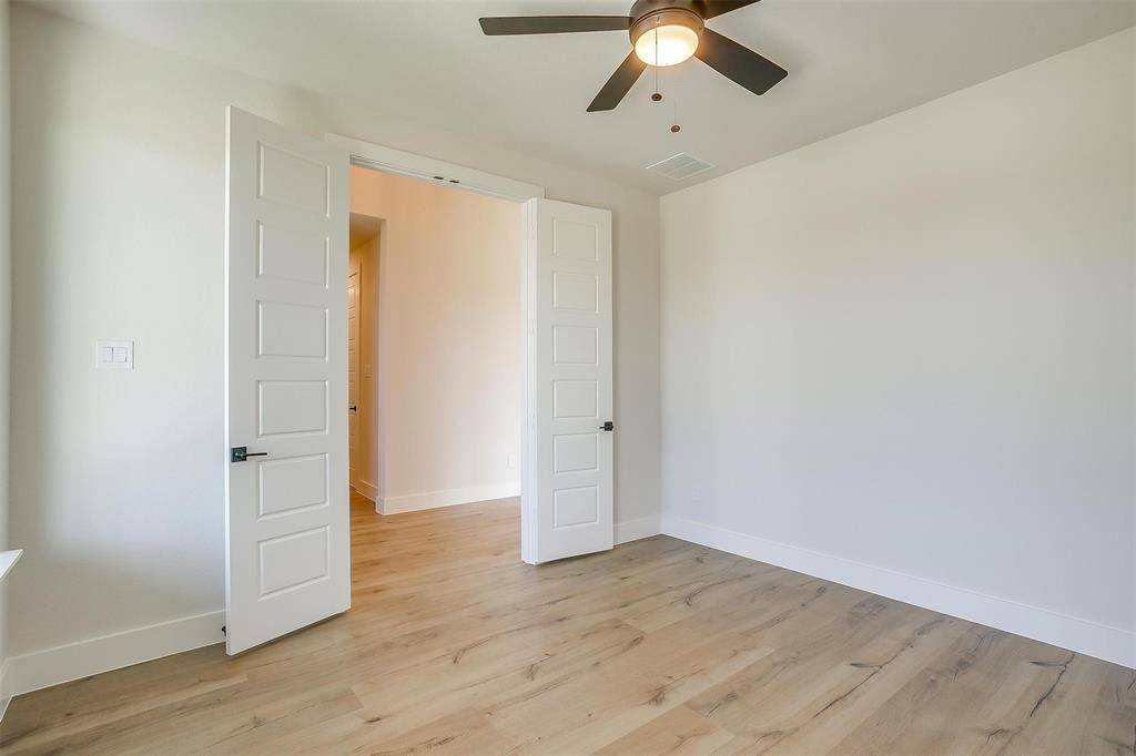 806 Feathergrass Court E, Haslet, TX 76052