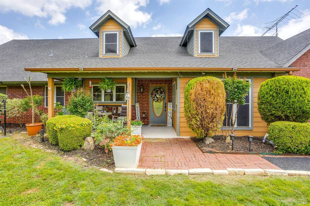 3914 Redbird Lane, Joshua, TX 76058