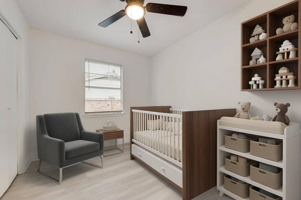 6048 Hillcrest Drive, Watauga, TX 76148