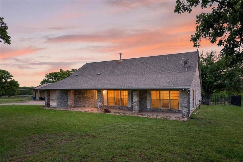 4609 Slayton Road, Cleburne, TX 76031