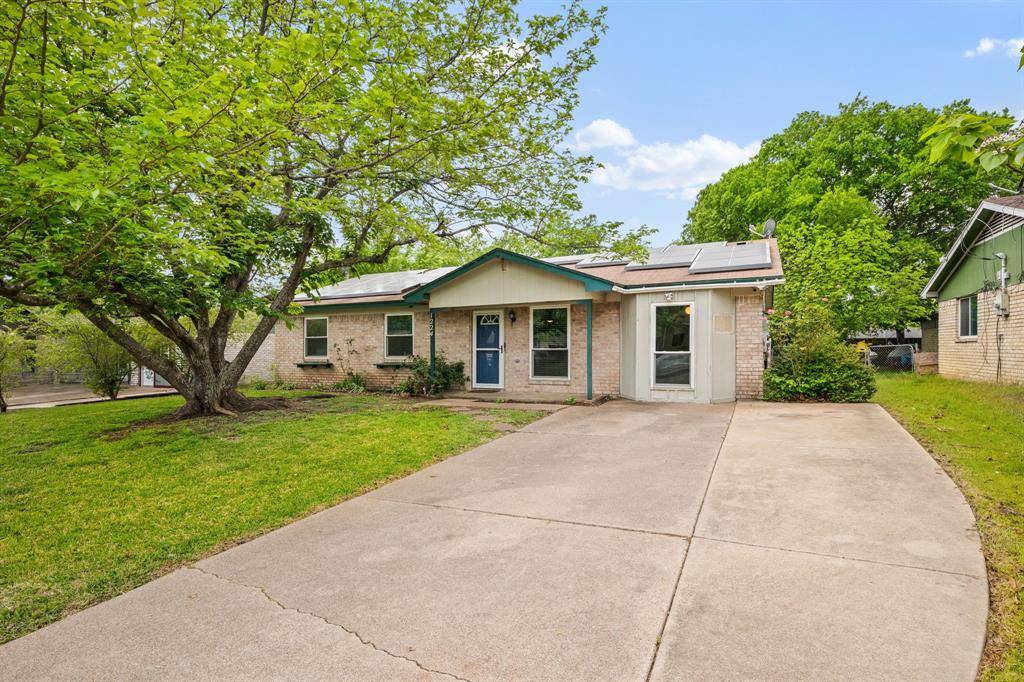 1224 Mars Drive, Cedar Hill, TX 75104