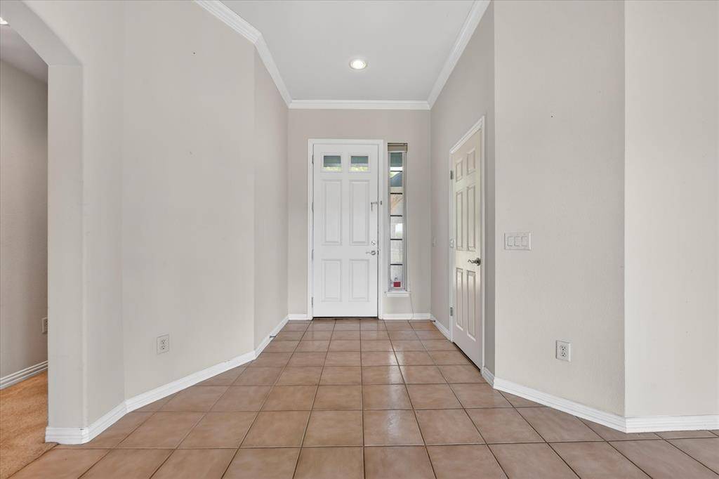 11217 Southerland Drive, Denton, TX 76207