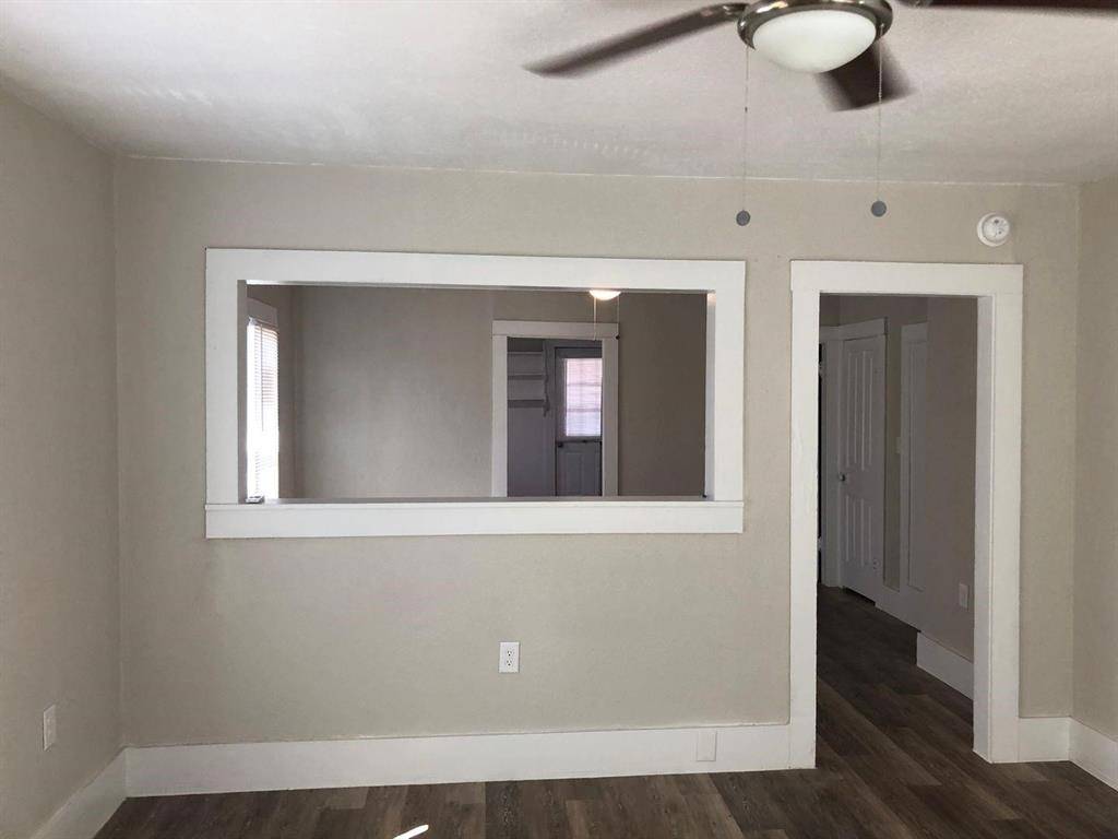 502 Cottonwood Street #4, Coleman, TX 76834