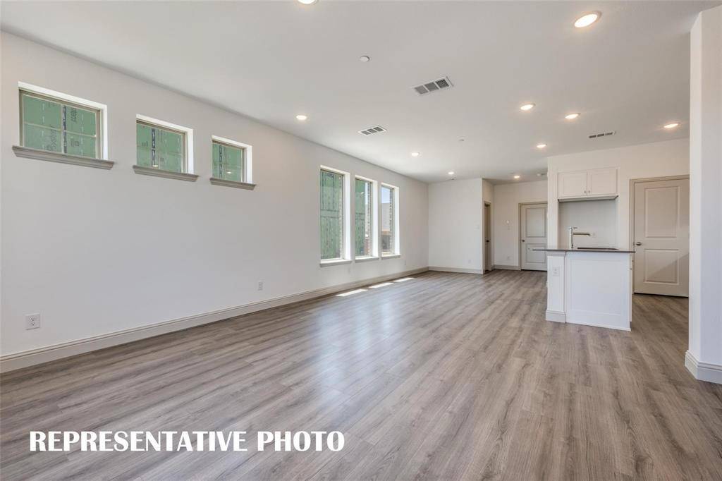 420 4TH Street, Argyle, TX 76226