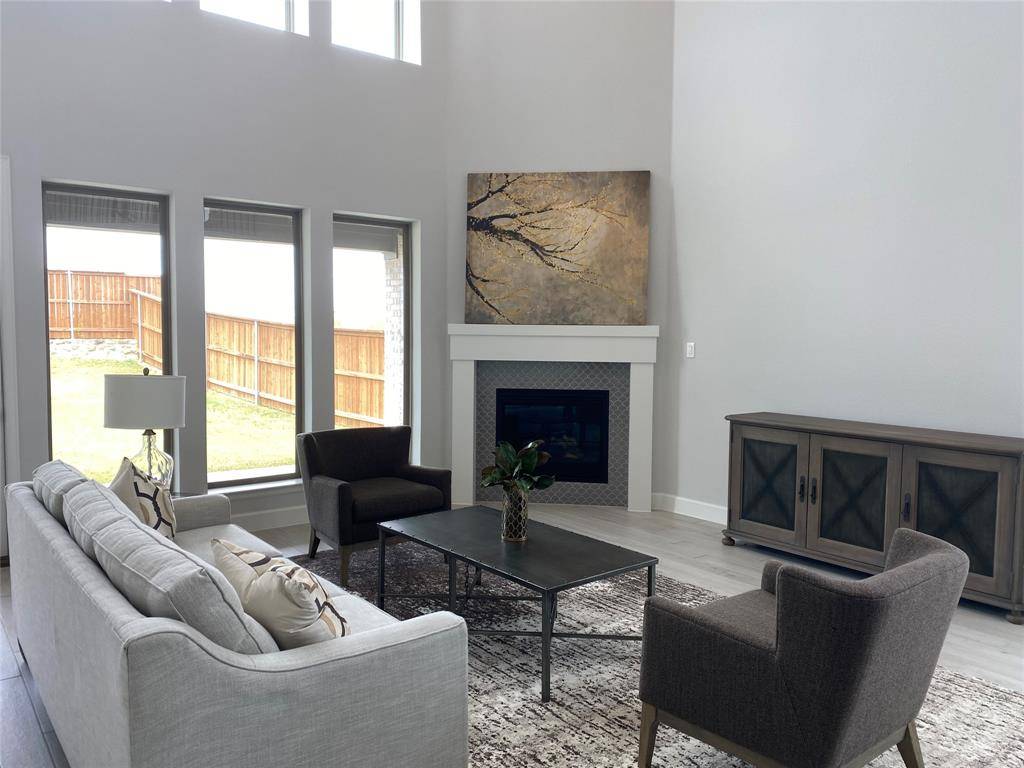 1702 Swayback Lane, Mansfield, TX 76063